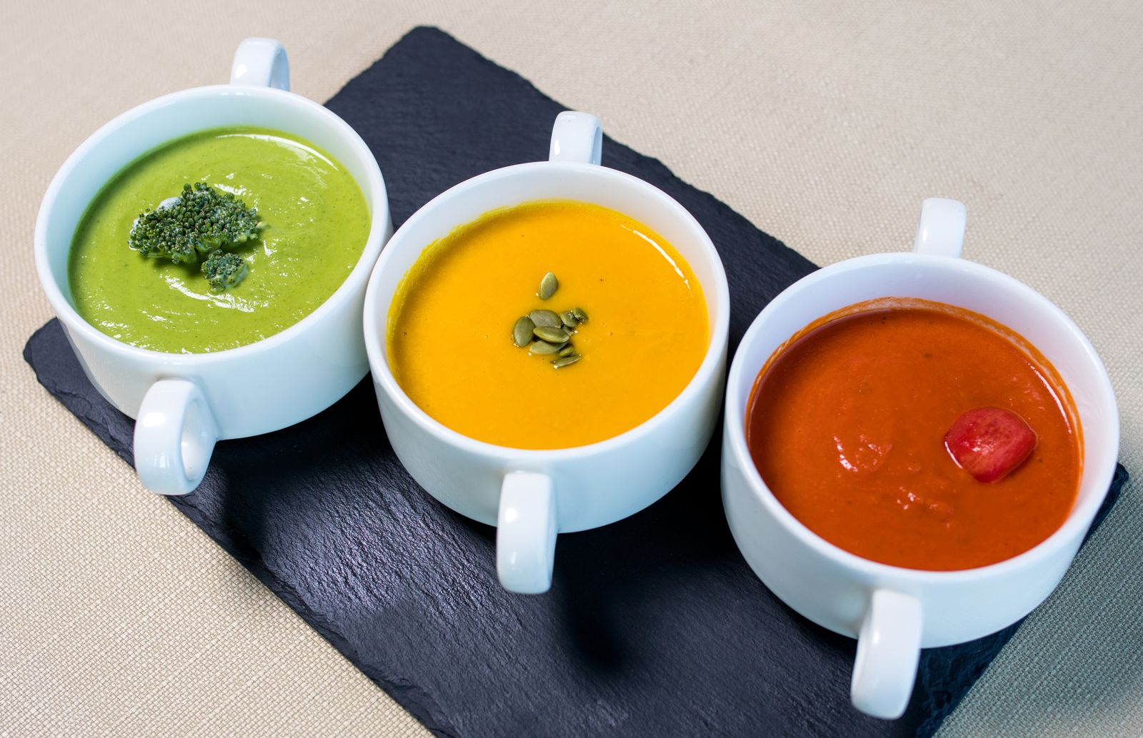 Dos raciones de crema de verduras